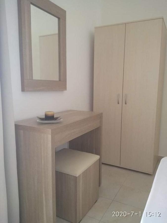 Kelly Apartment *